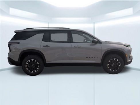 New 2026 Chevrolet Traverse Z71 w/ Driver Confidence Package AWD/4WD image 7