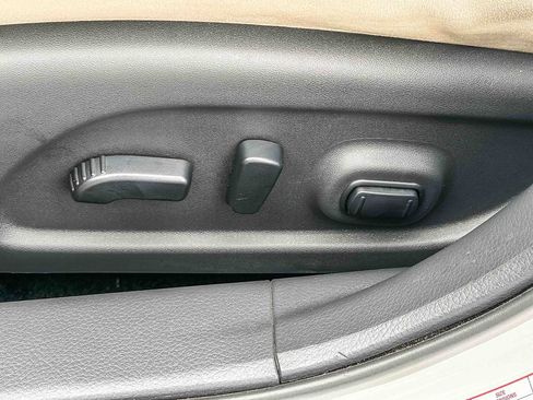 Used 2015 Nissan Altima 2.5 SV w/ Convenience Package FWD image 45