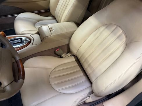 Used 2005 Jaguar XK8 Convertible RWD image 15