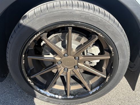 Used 2023 Tesla Model Y Long Range image 13