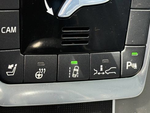 Used 2015 Volvo XC60 T6 R-Design Platinum image 12