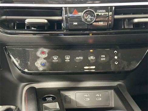 Used 2025 Nissan Kicks SR image 13