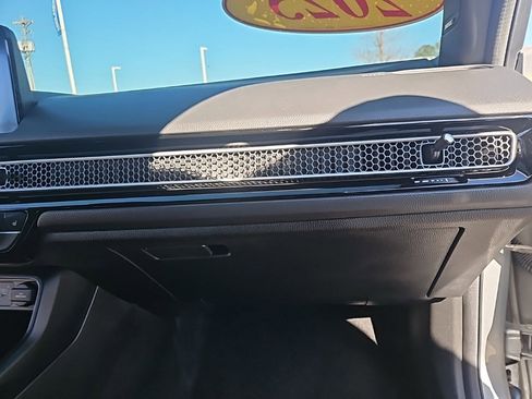 Used 2025 Honda Civic Sport image 27