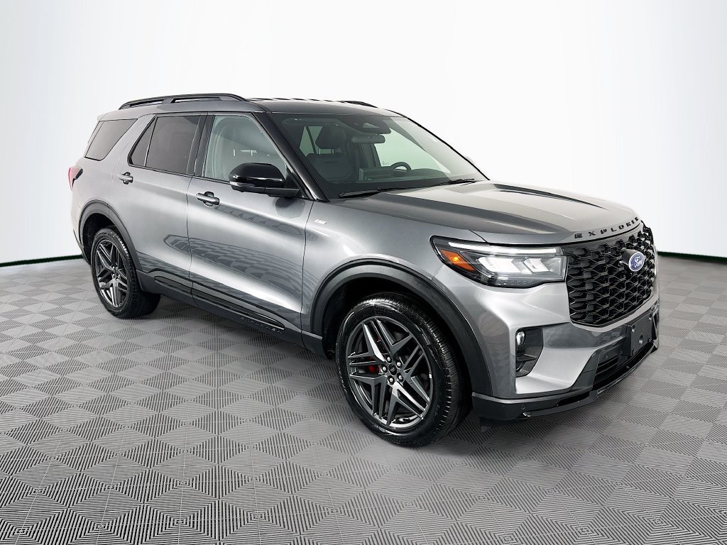 Used 2025 Ford Explorer ST-Line w/ ST-Line Street Pack AWD/4WD image 1