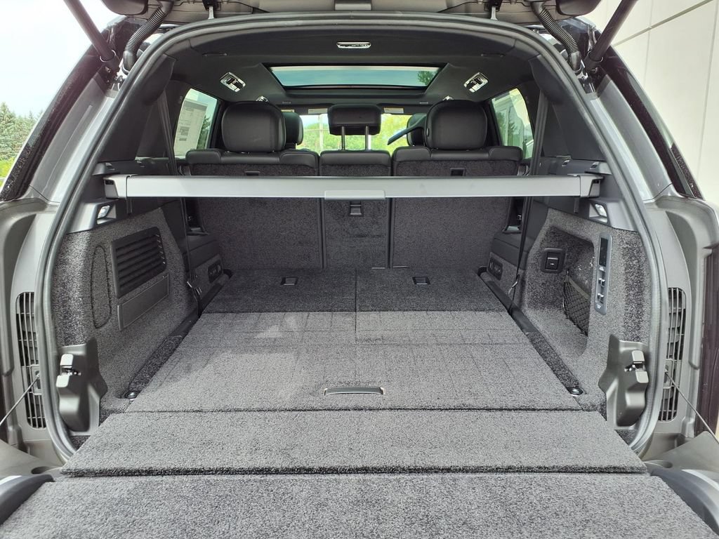 New 2026 Land Rover Range Rover Long Wheelbase SE AWD/4WD image 26
