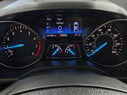 Used 2017 Ford Escape Titanium FWD image 12