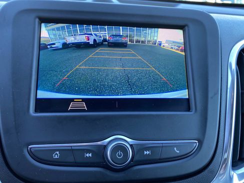Used 2021 Chevrolet Equinox LT FWD image 14