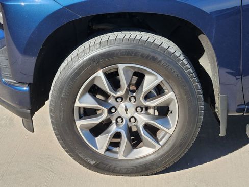 Used 2020 Chevrolet Silverado 1500 RST w/ Texas Edition image 11