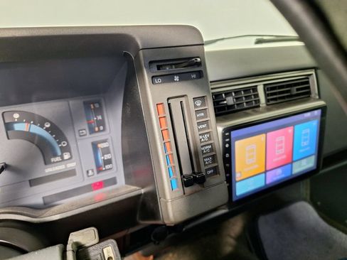 Used 1990 Chevrolet S10 Pickup 2WD Regular Cab image 12