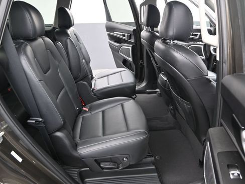 Used 2021 Kia Telluride S AWD/4WD image 30
