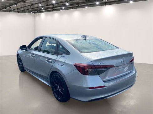Used 2025 Honda Civic Sport image 5