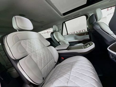 New 2026 Lincoln Navigator L Black Label AWD/4WD image 31