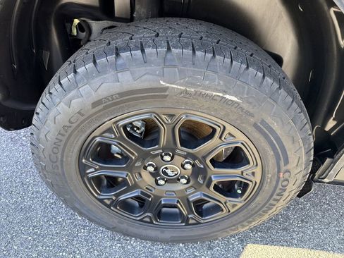 Used 2025 Ford Bronco Sport Badlands image 17