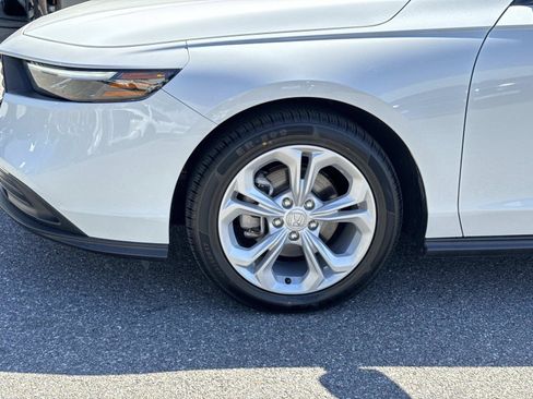 Used 2025 Honda Accord LX image 28