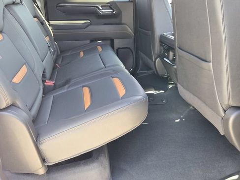 Used 2025 GMC Sierra 1500 AT4 w/ AT4 Premium Package AWD/4WD image 15