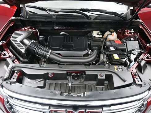 Used 2023 GMC Acadia SLT image 22