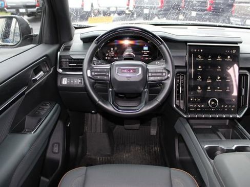 Used 2026 GMC Acadia AT4 w/ Super Cruise Package AWD/4WD image 4