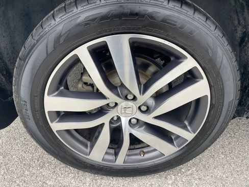 Used 2017 Honda Pilot Touring image 6