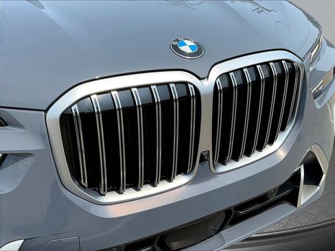 Used 2026 BMW X7 xDrive40i AWD/4WD image 36