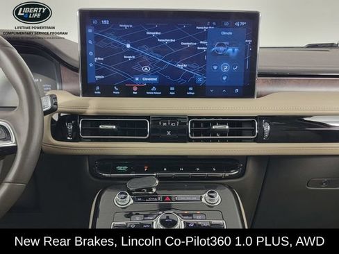 Used 2022 Lincoln Nautilus Reserve AWD/4WD image 21