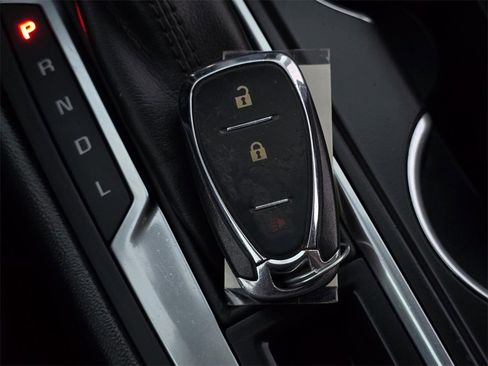 Used 2018 Chevrolet Equinox LT image 35