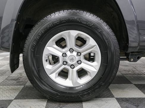 Used 2022 Toyota 4Runner SR5 Premium image 18