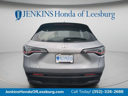 Used 2024 Honda HR-V LX image 5