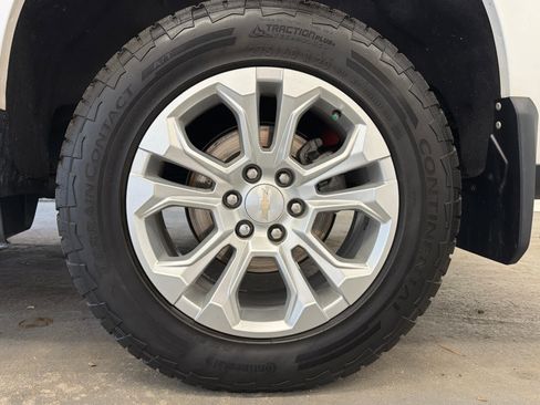 Used 2024 Chevrolet Silverado 1500 LTZ w/ LTZ Premium Package image 9