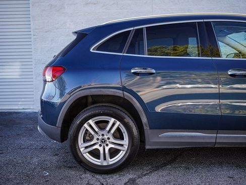 Used 2022 Mercedes-Benz GLA 250 4MATIC w/ Premium Package Lite image 15