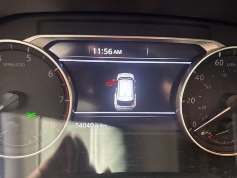 Used 2023 Nissan Rogue SV FWD image 14