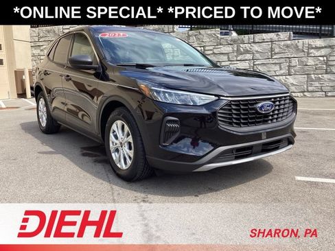 Used 2023 Ford Escape Active w/ Cold Weather Package FWD image 1