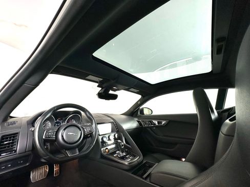 Used 2017 Jaguar F-TYPE S image 19