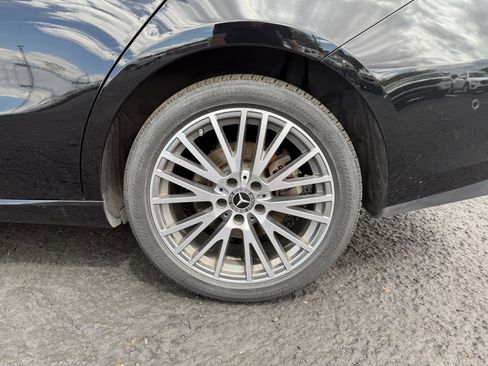 Used 2025 Mercedes-Benz CLA 250 image 30