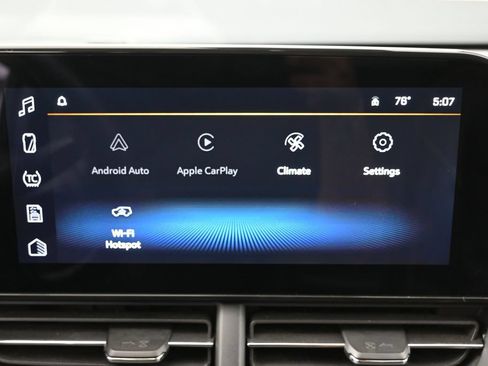 Used 2025 Chevrolet Trax ACTIV FWD image 23