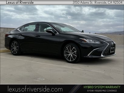 New 2025 Lexus ES 300h w/ Premium Package