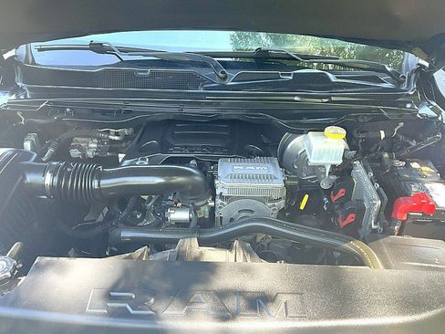 Used 2019 RAM 1500 Big Horn AWD/4WD image 4