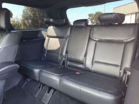 Used 2025 Ford Expedition Platinum w/ Stealth Appearance Package AWD/4WD image 5