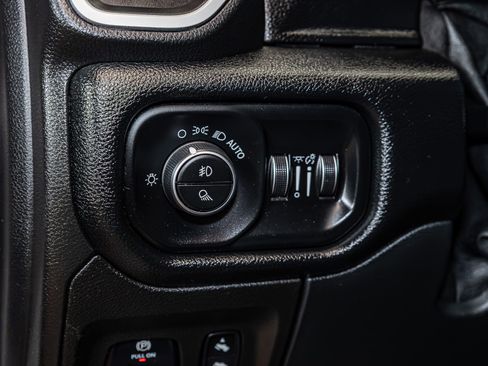 Used 2019 RAM 1500 Big Horn image 16