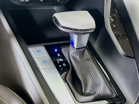 Used 2023 Hyundai Elantra SEL FWD image 16