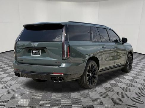 Used 2026 Cadillac Escalade ESV V w/ LPO, ONYX Package AWD/4WD image 7