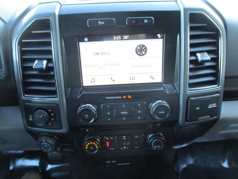 Used 2018 Ford F150 XLT w/ Equipment Group 302A Luxury image 40