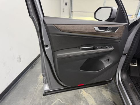 Used 2026 Volkswagen Atlas SEL Premium R-Line AWD/4WD image 9