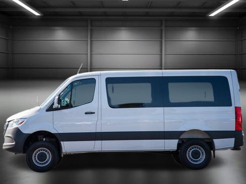 Used 2025 Mercedes-Benz Sprinter 2500 image 6