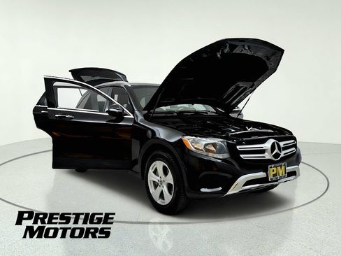 Used 2018 Mercedes-Benz GLC 300 4MATIC image 11