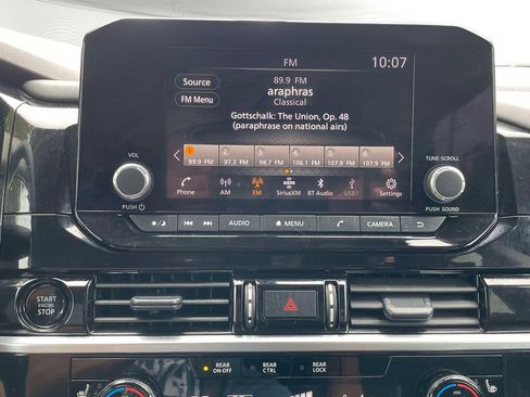 Used 2025 Nissan Pathfinder SV AWD/4WD image 25