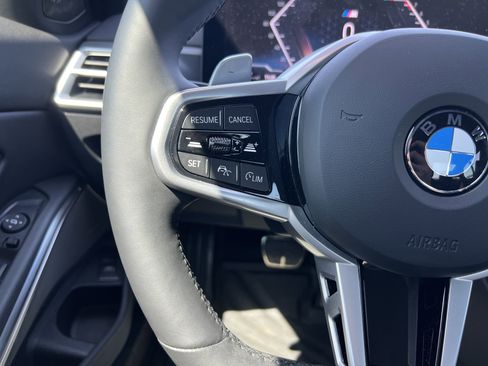 Used 2025 BMW 330i Sedan w/ M Sport Package image 19