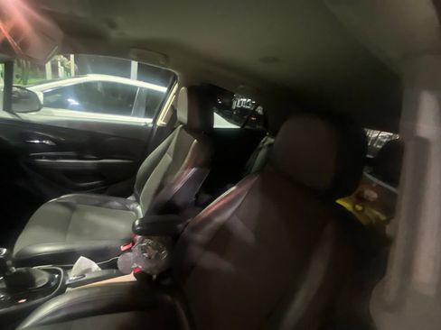 Used 2018 Buick Encore Preferred FWD image 5