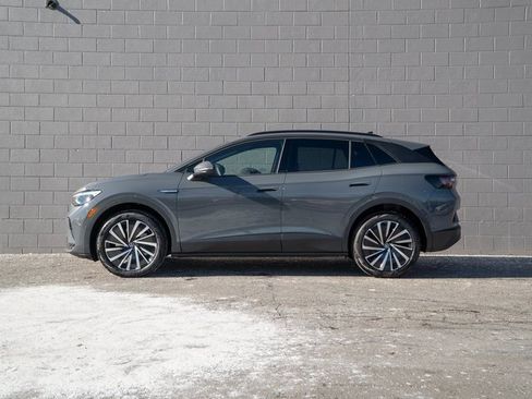 New 2025 Volkswagen ID.4 Pro image 3