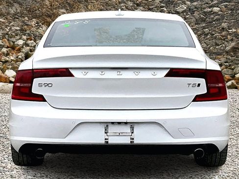 Used 2018 Volvo S90 T5 Momentum w/ Protection Package Premier image 4