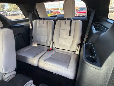 Used 2018 Ford Explorer 4WD w/ Class II Trailer Tow Package image 37